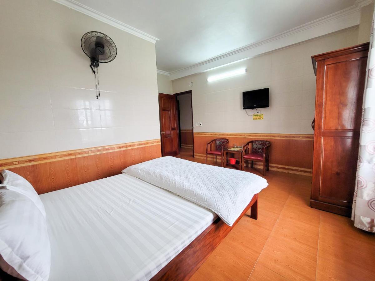 Phu Quy Hotel Provinz Hà Tĩnh Exterior foto